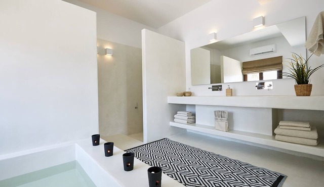 Le Blanc Resort - Two Luxury Villas in Santorini
