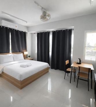 Leo Guest House