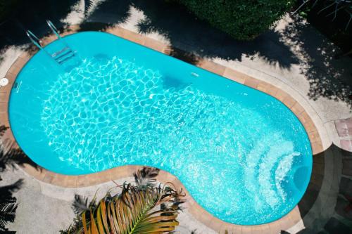 Leon Oasis Nai Harn
