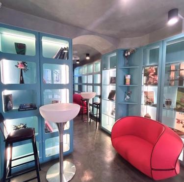 Lesbase Women Hostel