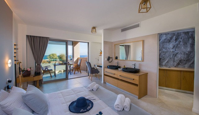 Lilium Luxury Suites - Adults Only in Chania