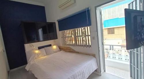 Little Susie Double Room with Balcony in Phnom Penh