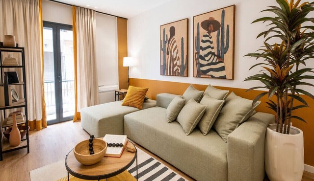 LIV - Upscale Athenian Apartment 2A