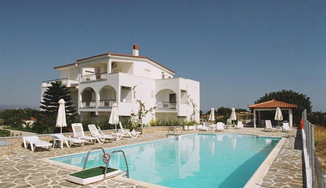 Long View Apartments in Ermionida