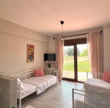 Lucid Dream Apt. Bozinis 2