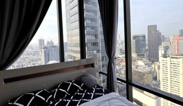 Luxurious Modern Retreat in the Heart of Silom