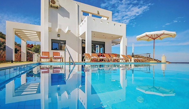 Luxurious home in Lasithi, Crete in Agios Nikolaos