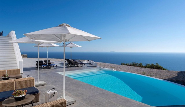 Luxurious Santorini Escape | Villa Imerovigli | Private Infinity Pool in Santorini