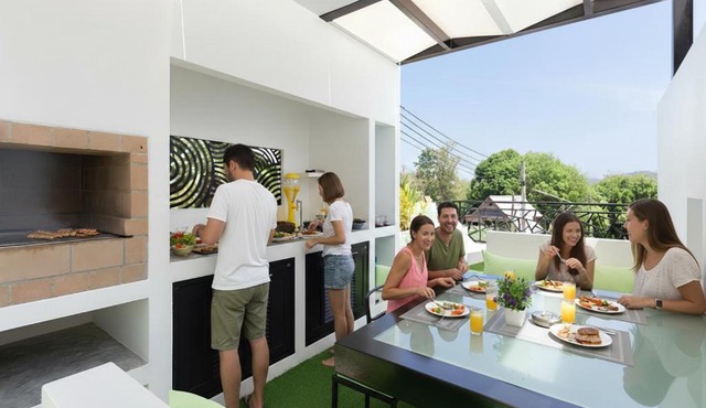 Luxury 4BR Villa Rawai Resort Pool, Rooftop BBQ & Kids Zone in Phuket