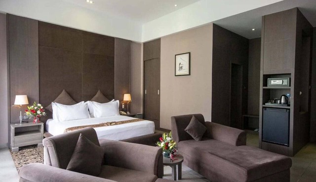 LUXURY Hotel