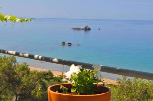 Luxury Loft Apartment with Pool - Pelekas Beach, Corfu in Pelekas