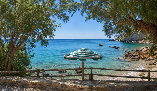 Luxury Seafront Villa Androniki | Private Beach Access in Ierapetra