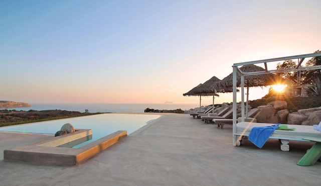 Luxury seafront villa Komos, stunning view, private pool,totally quietness in Pitsidia