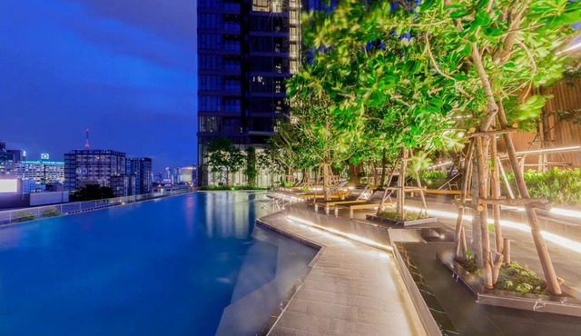 Luxury Living with highrise condo