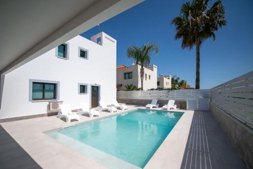 Luxury Villa Agathoula in Protaras
