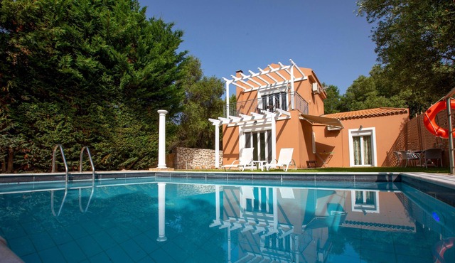 Luxury villa with private pool, 0.4km from beach-"Agua View Villa"-Free WiFi in Pessada
