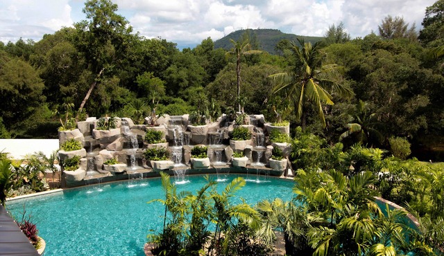 Maikhao Palm Beach Resort