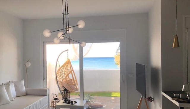 Makrygialos Long Beach Villa 2,Thesia beachfront villa in Makry Gialos