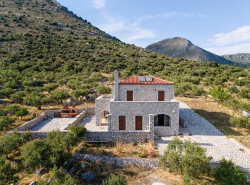 Mani Stone Tower- Sea & Mountain Escape by ΜΡS in Oitylo