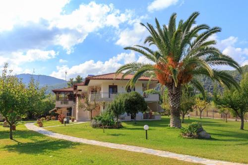 Maria - Pavlos Studios and Apartments in Vourvourou