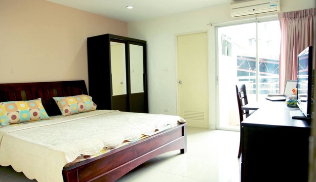 Meesook Residence in Nonthaburi