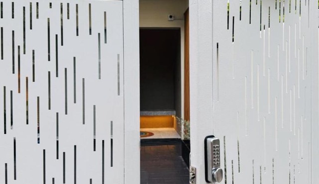 Middle Haus 3BR Home Near BTS Ari, Bangkok in Sathani Bang Su