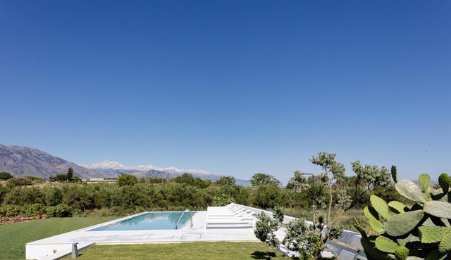 Mikro Livadi Special Lodges - Has an Eco Salt water pool - 150m from the beach