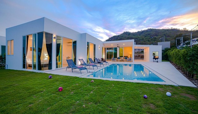 Modern 3 Bedroom Private Pool Villa (KH-A1)