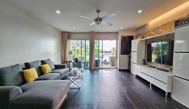 Modern 3-Bedroom Townhome in Kamala