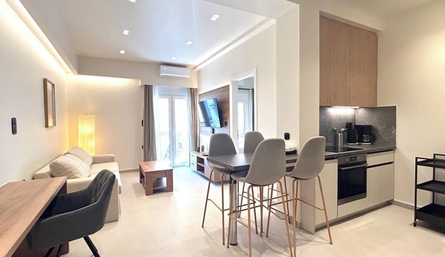 Modern Bright 1BR next to Pasalimani & Marina Zeas in Pireas