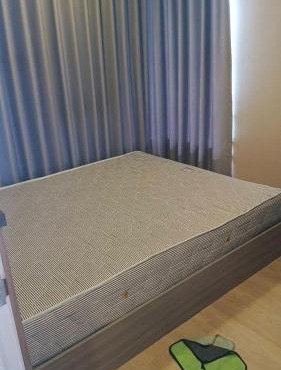 Modern Condo 100Mbps Wi-Fi & Local Food & Transit