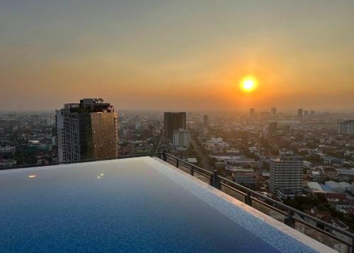 Modern Condo in Phnom Penh with City View By DN