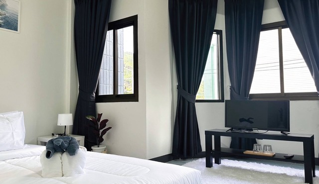 MONTANA Hotel & Hostel Phuket in Karon