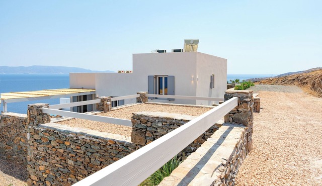 MZ Deep Blue in Kythnos