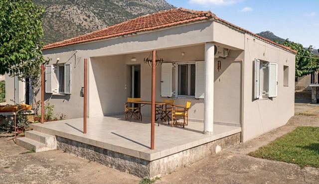Nafpaktos The Home Country House with Sea View, Private Terrace & Air Conditioning