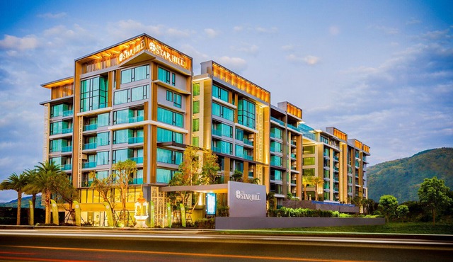 NEW 2-Bedroom Luxury Suite with 2 bicycles, Near Nimman, Airport, and CMU.