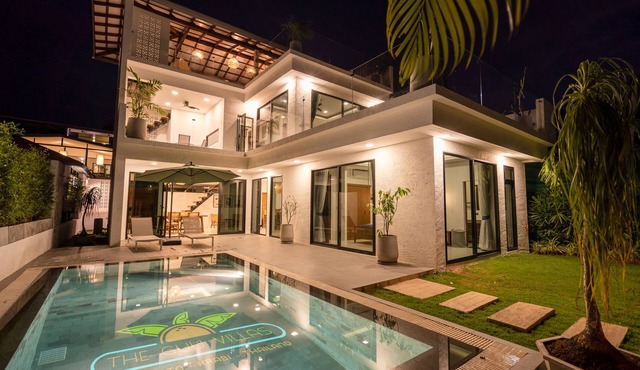 New 'Balinese Style' Pool Villa Near Beach with Sunset Sea View!