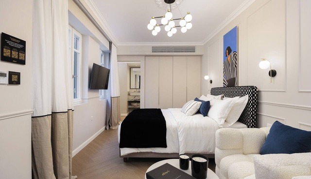 Nouar Suite II +Breakfast-ATH Center by etouri in Athens