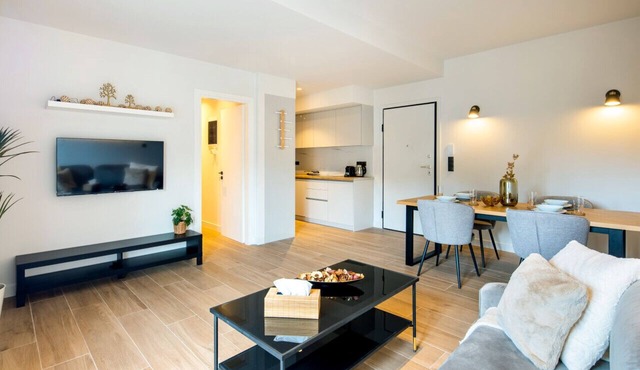 Nova 1-Bedroom Apartment in Athens