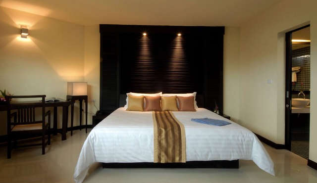 Novotel Chumphon Beach Resort in Chumphon