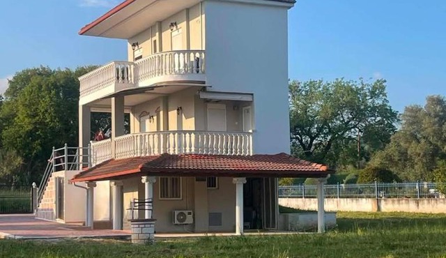 Olive Tree Villa in Preveza