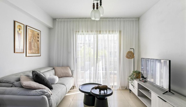 Oracle Exclusive Resort 2bdr Apartment by VICHY Holidays in Paphos