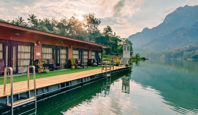 Ou river house in Nongkhiaw