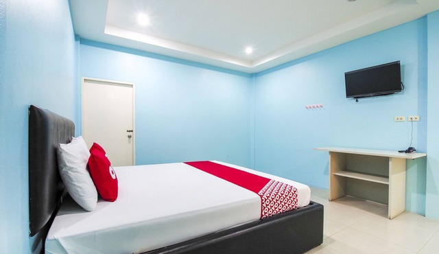 OYO 622 Sixsense Hotel