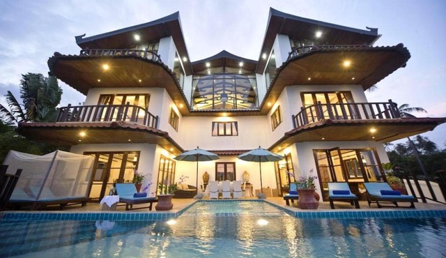 Paradise Island Estate