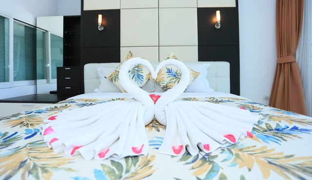 Patong Seaview Villa 4BDR private Pool