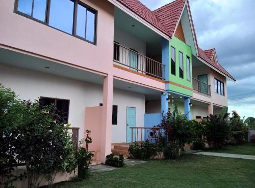 Peace Pool Resort in Khun Han