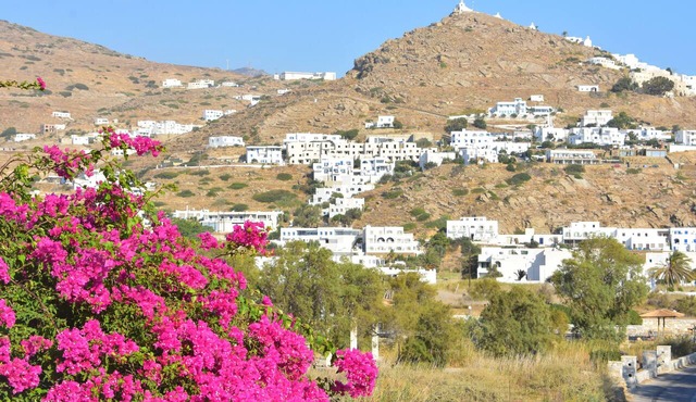 Petra Holiday Village in Ios