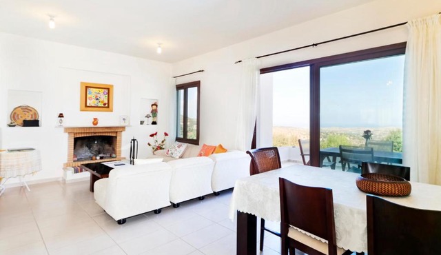 Phaedra & Orestis Villas in Kato Akourdalia