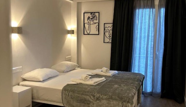 Platon Hotel in Piraeus